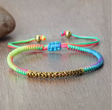 Schwarzes handgeflochtenes tibetisch-buddhistisches Armband