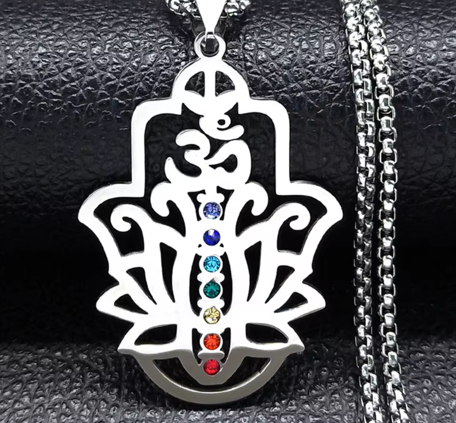 OM 7 Chakra Lotusblütenanhänger
