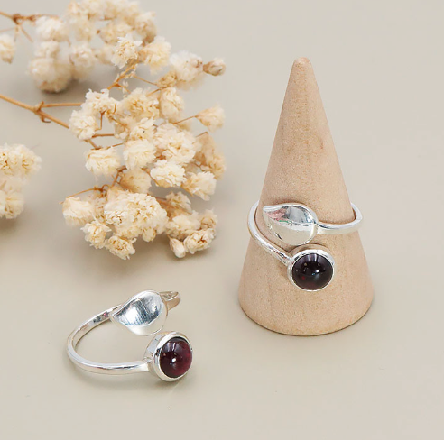 Vitality Leaf Ring mit Rhodolith-Granat (AAA) und 925er Silber