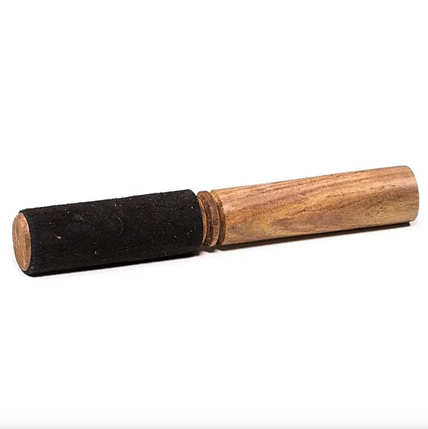 Maillet aus Chamois-Leder mit Glockenmotiv - 19x3 cm - Tibetwelt