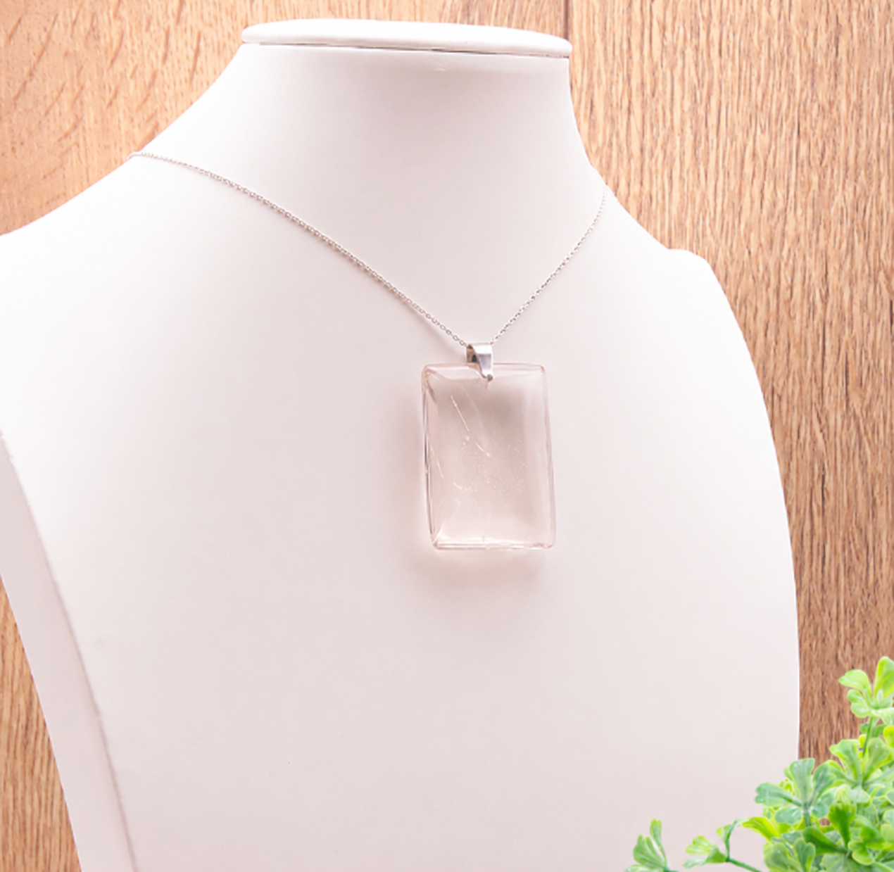 Pendentif Noctis – Cristal de Roche Fumé - univers tibet
