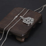 Mantra-Om-Anhänger aus 925er Silber